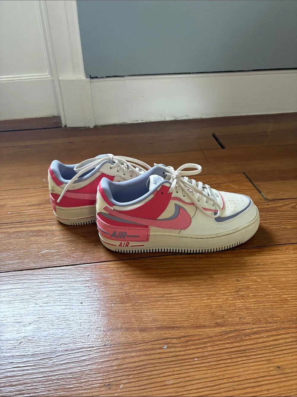 Nike Kids Low-Top Sneakers in White, Pink, Lavender